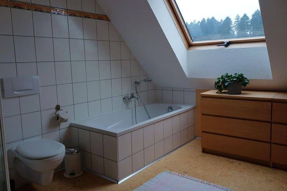Ganze Wohnung, Unterkunft zwischen Seen - Privatzimmer, Dusche und Bad, Wc, 2 Schlafräum in Rohlstorf, Kreis Segeberg