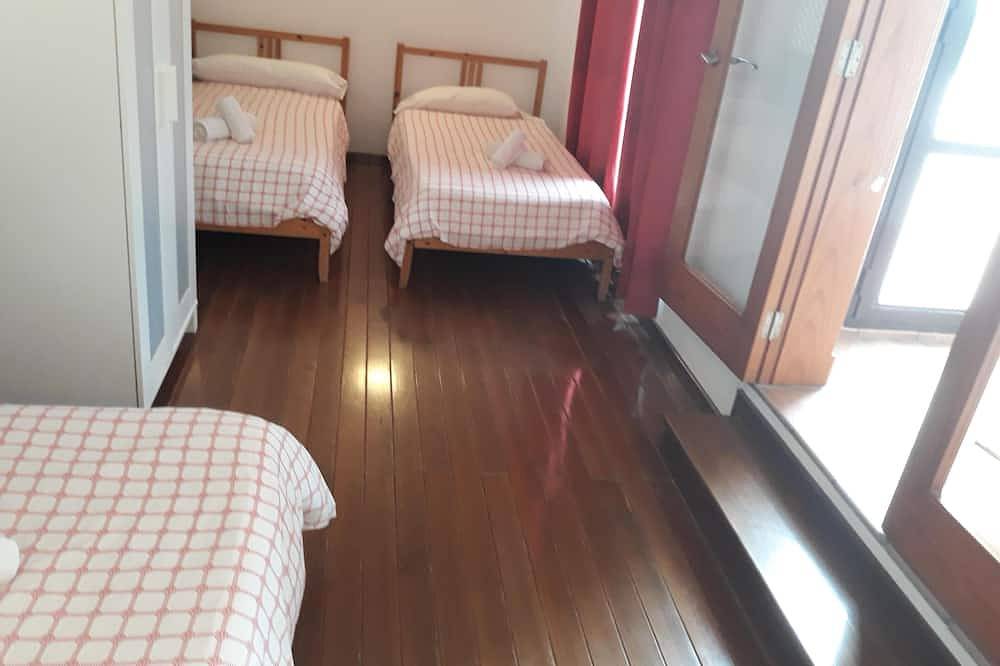 Chalet de 385 m con jardín, piscina privada, garaje,500 m de la playa y Free wi in Cala Morell, Ciudadela