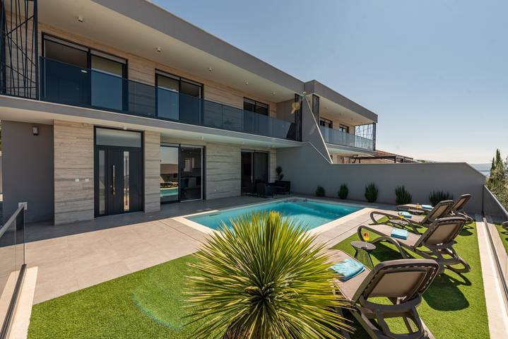 Villa für 12 Personen, mit Terrasse und Garten in Maslenica - 3