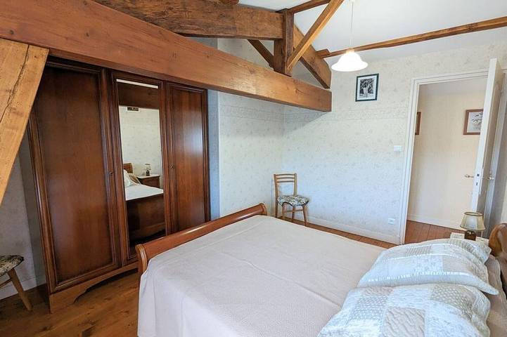 Gîte pour 5 personnes, avec jardin dans Saint-Genis-d'Hiersac - 4