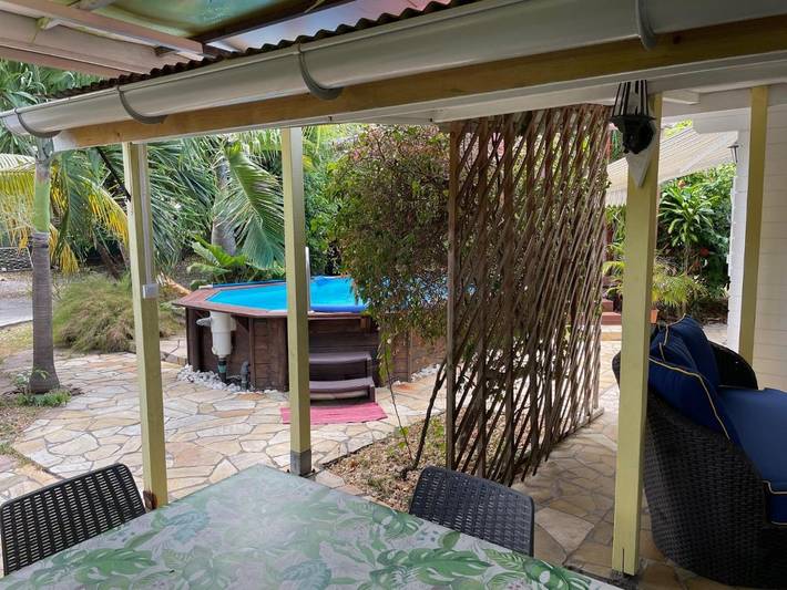 Gîte pour 4 personnes, avec vue ainsi que jardin et piscine à Le Vauclin - 2