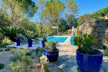 Cottage pour 4 personnes, avec jardin à Peymeinade