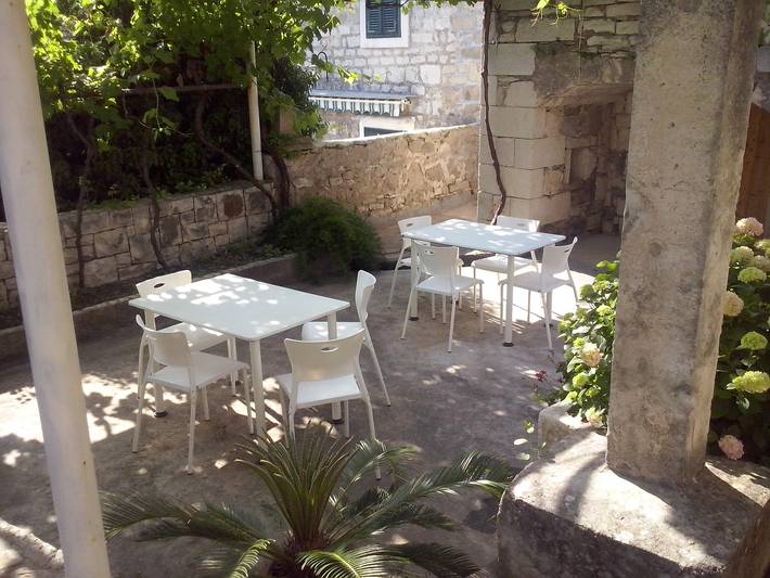 Apartament wakacyjny dla 3 osób w Sumartin