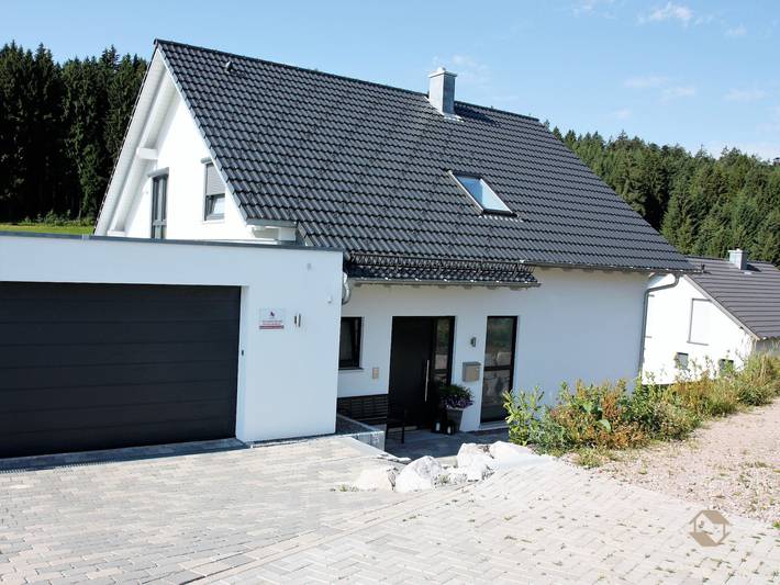 Appartement entier, Appartement 'Kuckucksnest' avec terrasse commune, jardin commun et Wi-Fi in Unterkirnach, Forêt-Noire centrale