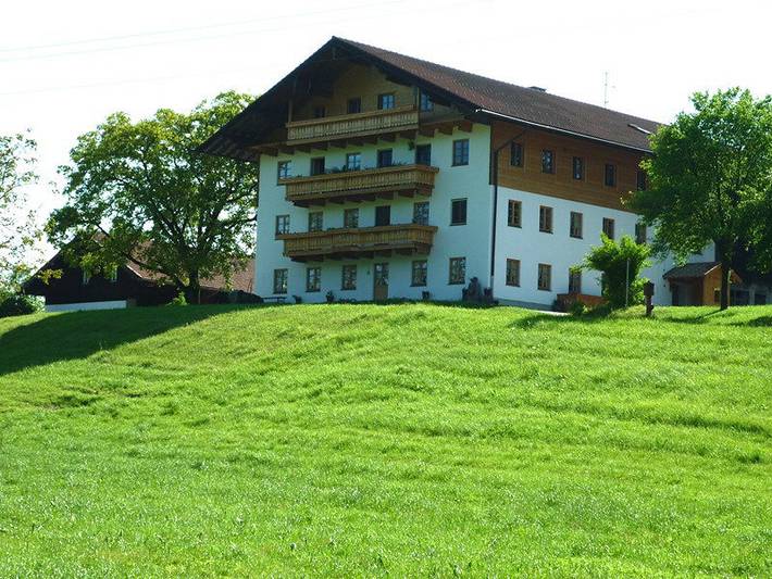Ferienwohnung für 5 Personen, mit Balkon und Garten in Rimsting
