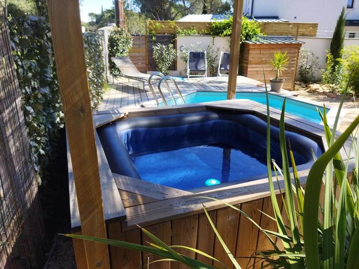 Location de vacances pour 5 personnes, avec bassin pour enfant et vue ainsi que piscine et jardin, animaux acceptés à Langlade - 3