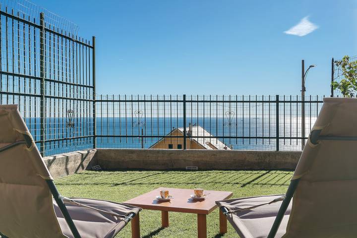 Vacation rental for 5 people, with yard, with pets in Genoa