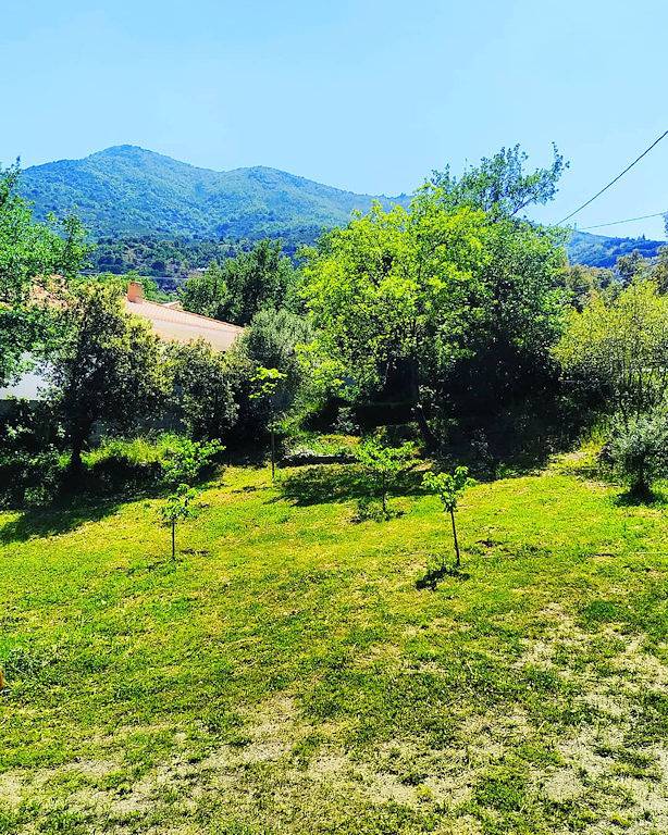 Gîte pour 8 personnes, avec terrasse et jardin, animaux acceptés