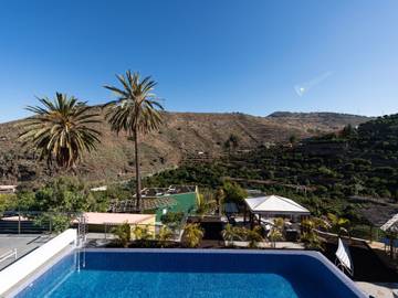 Casa rural para 3 personas, con piscina y jardín en Telde