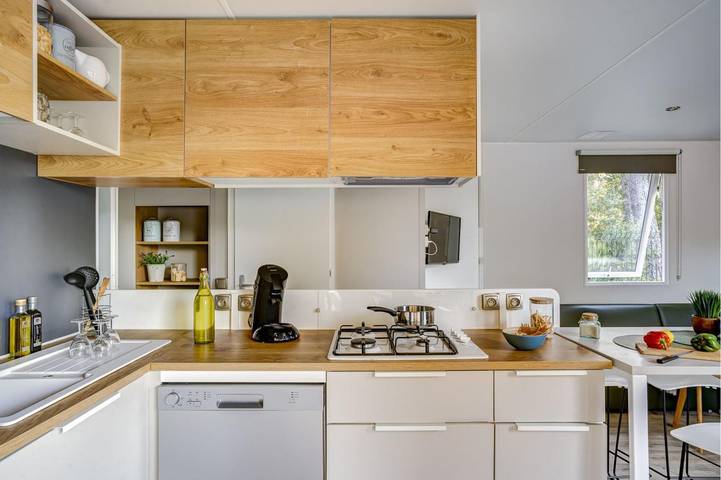 Camping pour 6 personnes, avec terrasse ainsi que piscine et jardin, animaux acceptés à Soulac-sur-Mer - 4