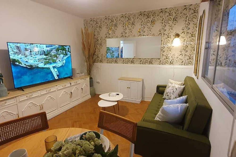 Entire apartment, Charming apartment in Vigo with views of the valley (pet friendly) in Vigo, Galician Coast
