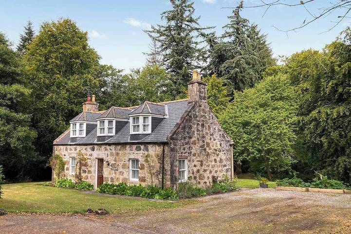Log cabin for 8 people, with garden in Banchory
