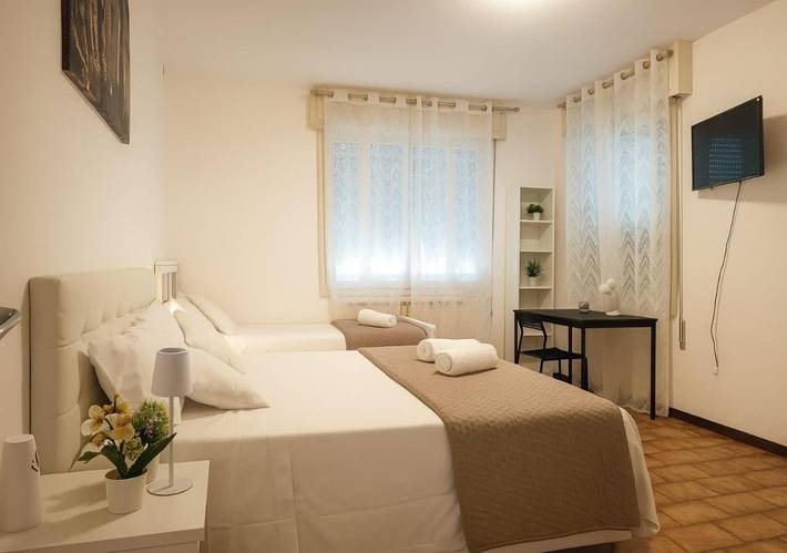 Chambre d’hôte pour 3 personnes, avec vue ainsi que terrasse et jardin à Mestre - 4