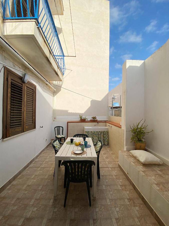 Appartamento intero, Two-Bedroom Apartment in Levanzo