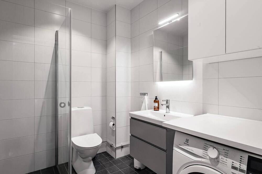Ganze Wohnung, New Stylish Local Apartment in Barkarbystaden in Schwedische Ostsee