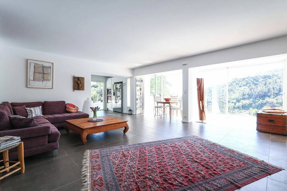 Maison californienne avec piscine proche de Nice in Contes, Côte méditerranéenne (France)