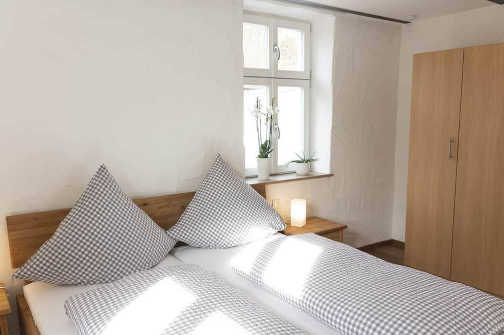 Ganze Wohnung, Moderne Ferienwohnung im liebevoll restaurierten Lothringer Bauernhaus in Beckingen, Saar-Nahe-Bergland