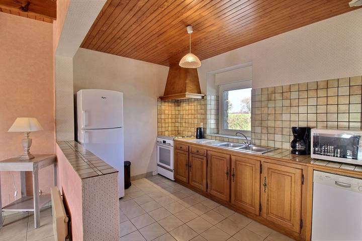 Gîte pour 6 personnes, avec jardin à Kerbors - 3