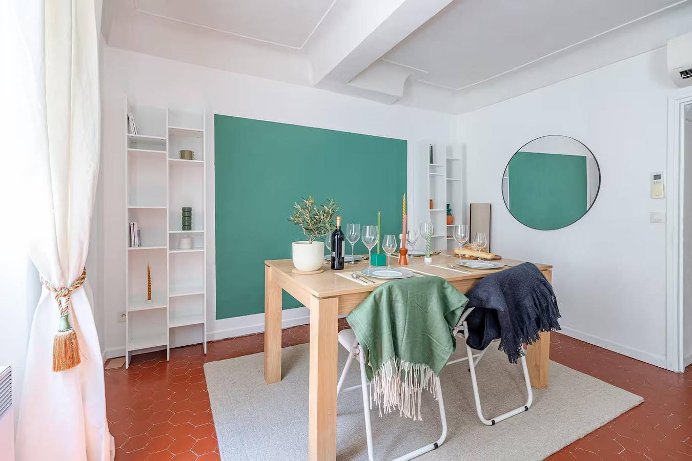 Appartement entier, Le Bernardin Duplex - Proche Place Nationale in Antibes, Région de Cannes