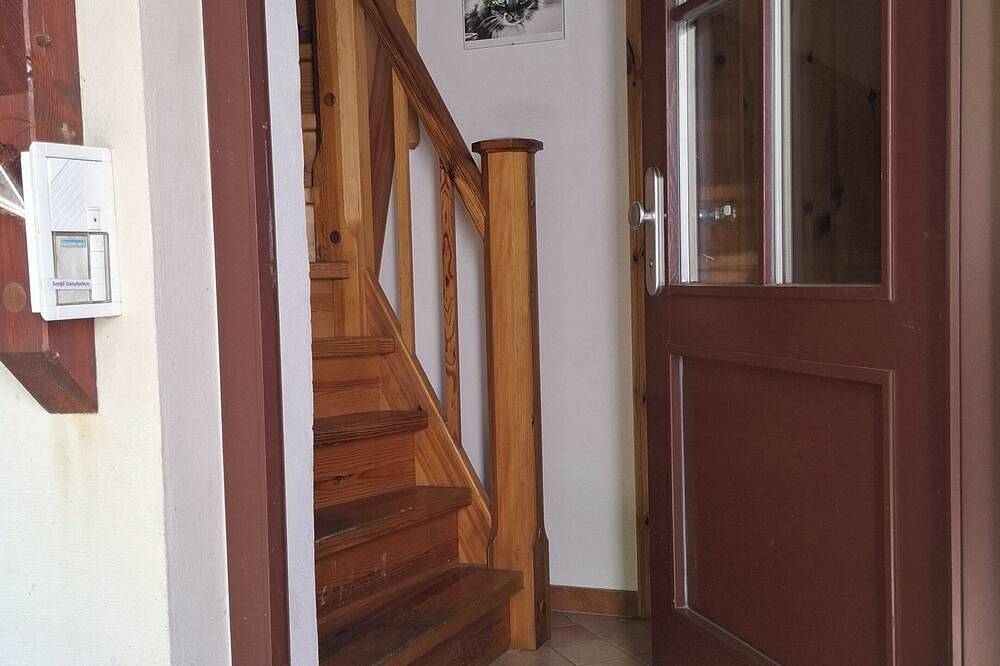 Entire apartment, Cozy 1-room apartment with balcony in Markkleeberg, Neuseenland