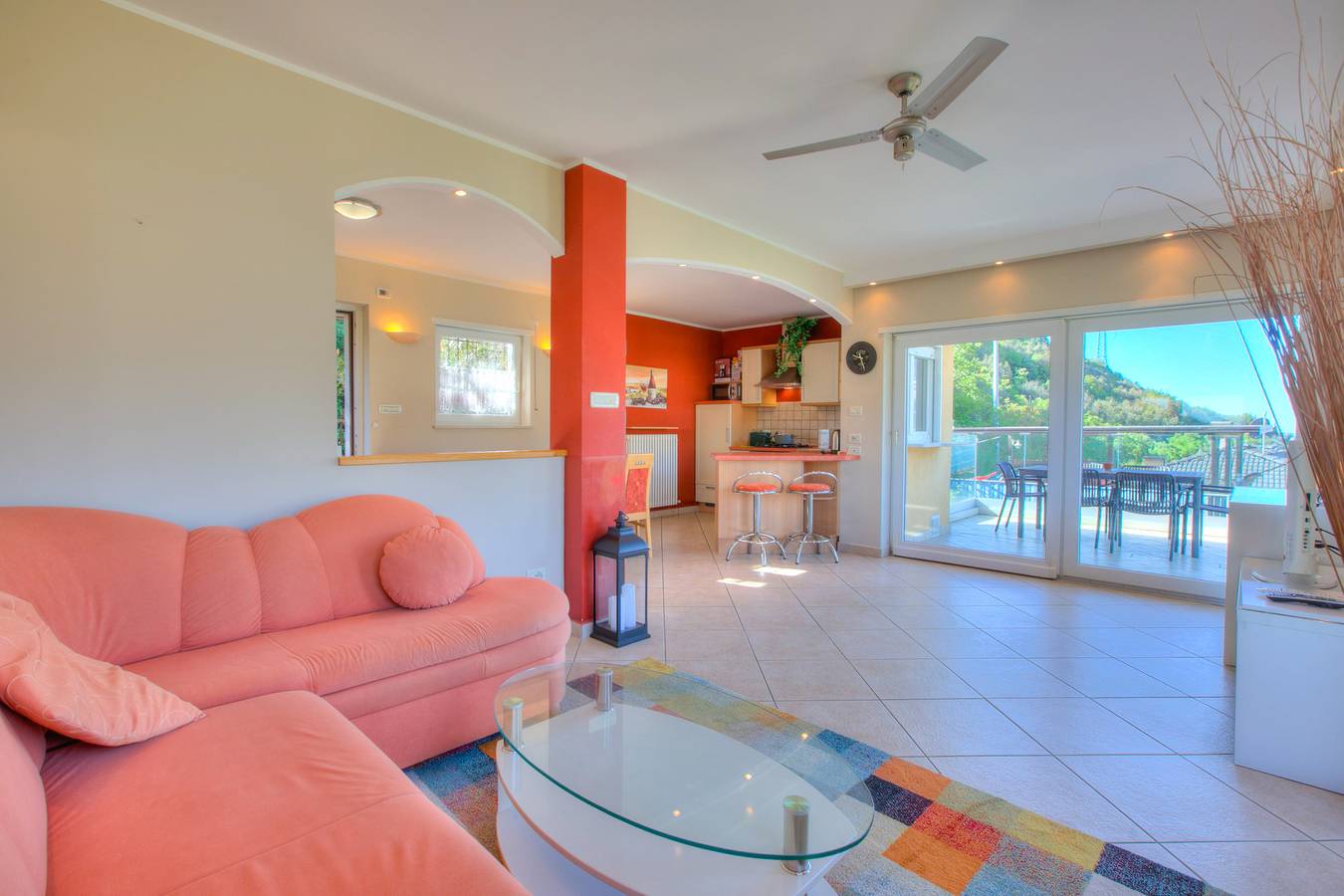 Villa Paradise View With Private Pool in Nago-Torbole, Montañas Garda