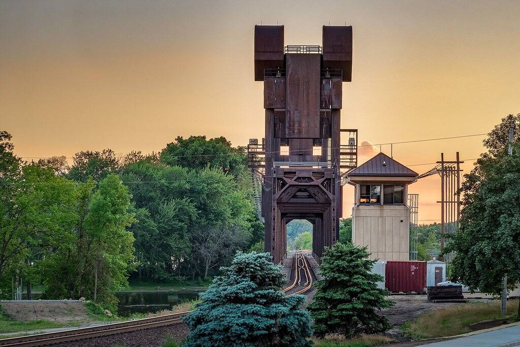 Ganze Wohnung, Full Kitchen | Private Deck | Lounge Downtown in Pierce County (WI)