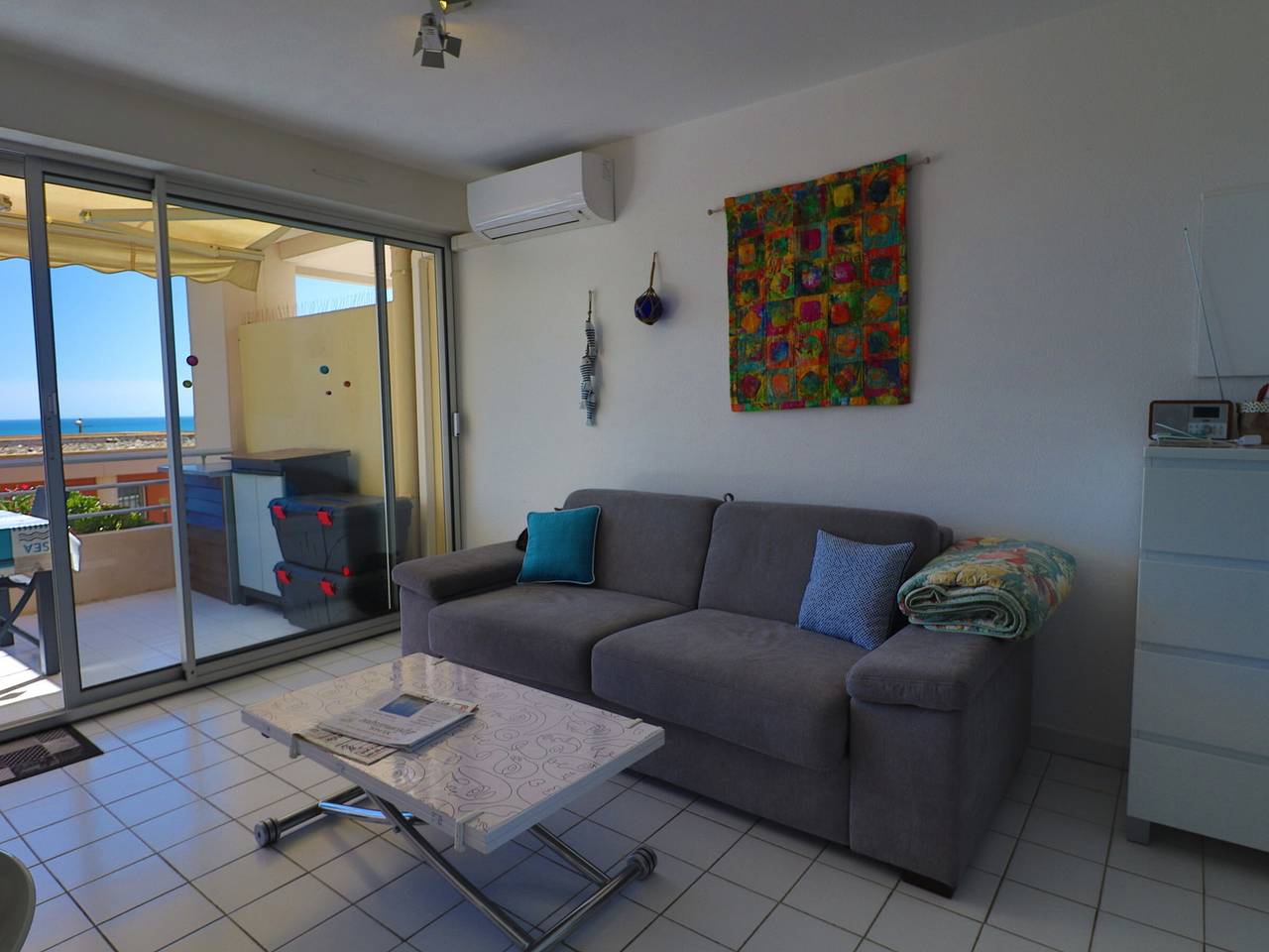 Entire apartment, Stunning 2-room apartment with air conditioning and private parking in Sete, Côte d'Améthyste