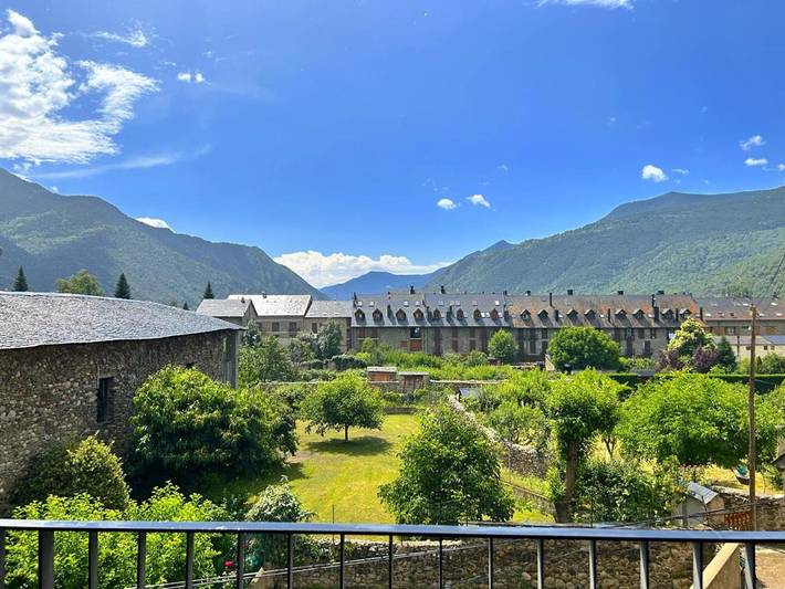 Apartamento de vacaciones para 5 personas, con balcón y vistas, Se admiten mascotas en Pallars Sobirà - 2
