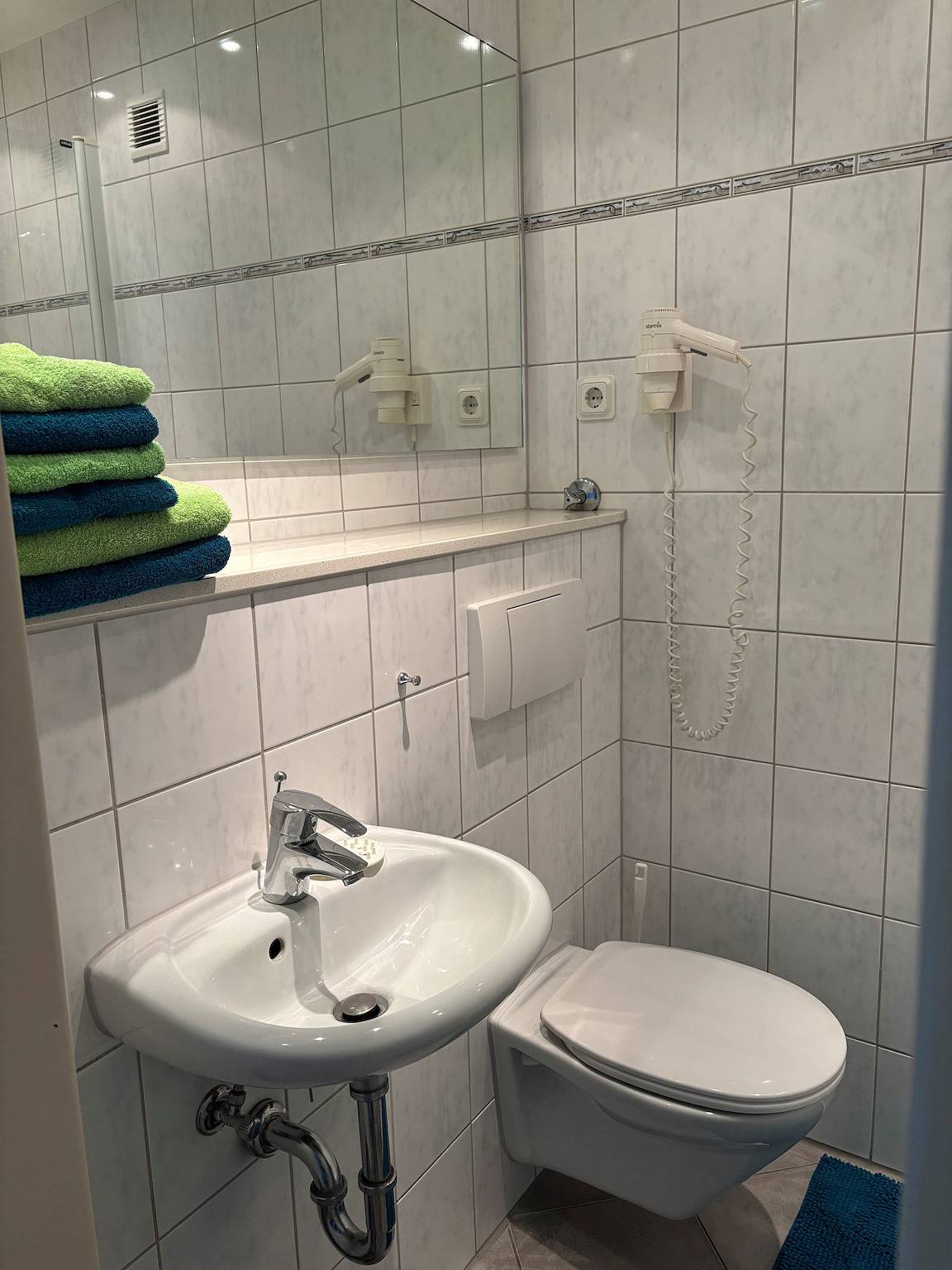 Ganze Wohnung, Ferienwohnung 'Dargies' mit Meerblick, Balkon und Wi-Fi in Döse, Cuxhaven