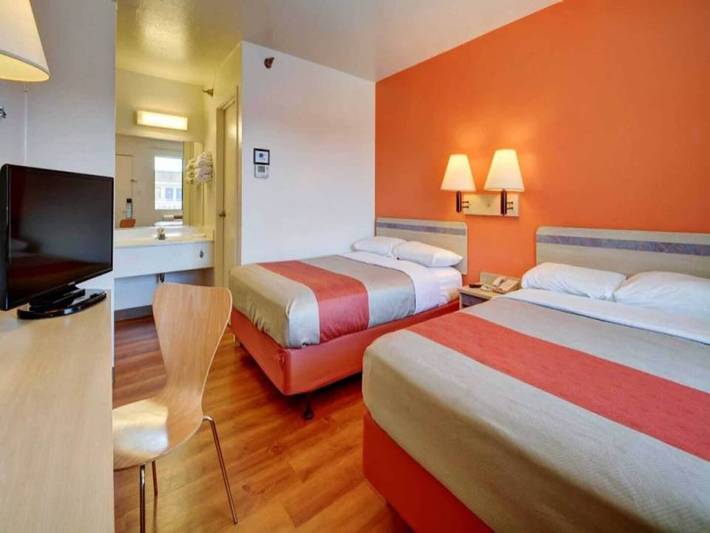 Apartamento entero, 2 camas tamaño queen | Lujo, microondas in Connecticut