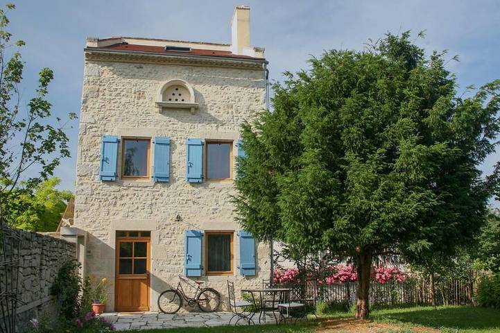 Gîte pour 4 personnes, avec balcon et jardin à Chaptuzat