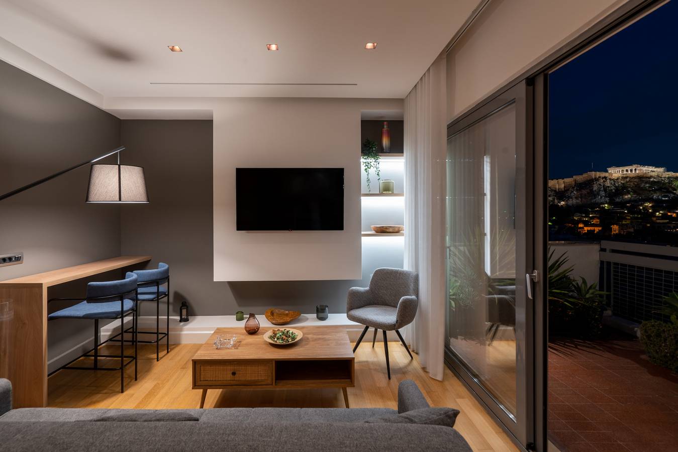 Entire apartment, A - Voulis 35 1b2b - 103 Apt Left in Central Section of Athens, Athens