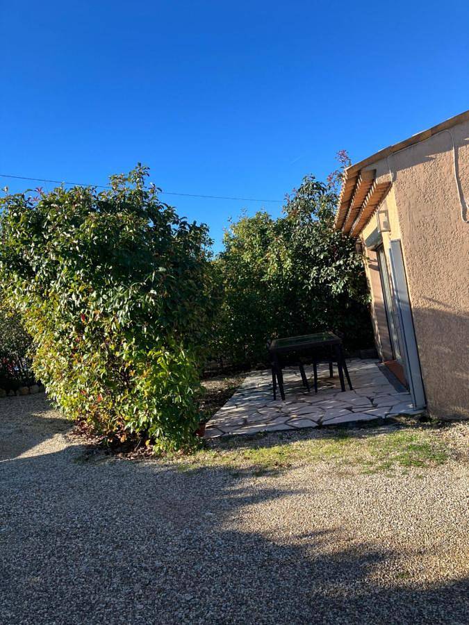 Gîte pour 4 personnes, avec terrasse et vue, adapté aux familles à Peymeinade - 2