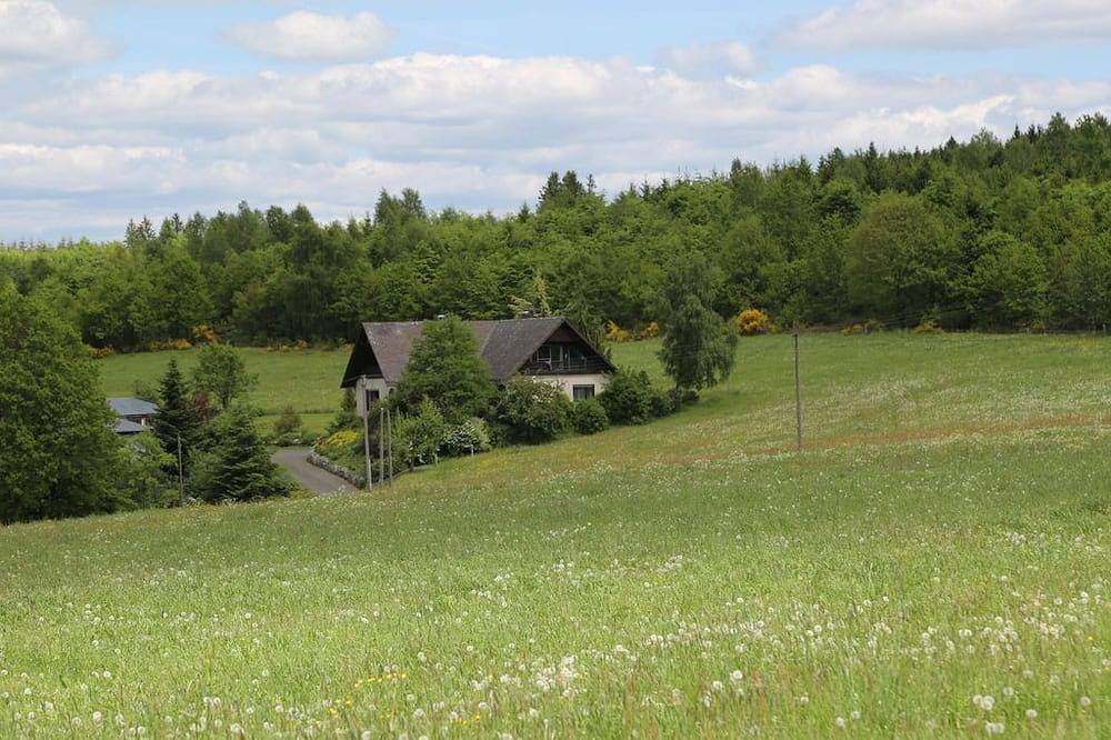 Ganze Wohnung, Ferienwohnung Weitblick - Zwei-Bett-Wohnung mit Weitblick in Katzwinkel (Sieg), Altenkirchen & Umgebung