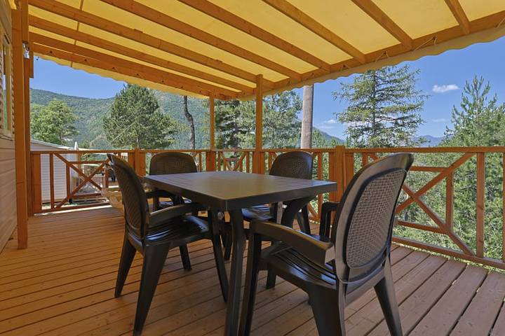 Caravane pour 4 personnes, avec terrasse et balcon/terrasse dans les Gorges du Verdon - 2