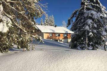 Location de vacances pour 4 personnes, avec balcon à Les Rousses