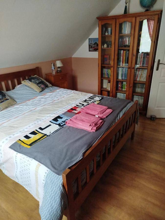Chambre d’hôte pour 3 personnes, avec jardin ainsi que vue et terrasse, animaux acceptés à Cluses
