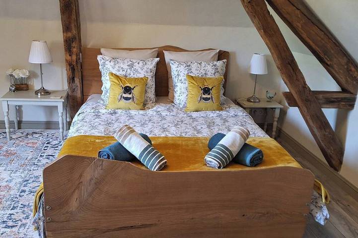 Gîte pour 8 personnes, avec jardin et terrasse à Thédirac - 4