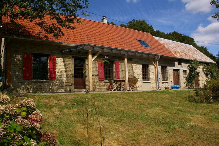 Gîte pour 6 personnes, avec terrasse et jardin