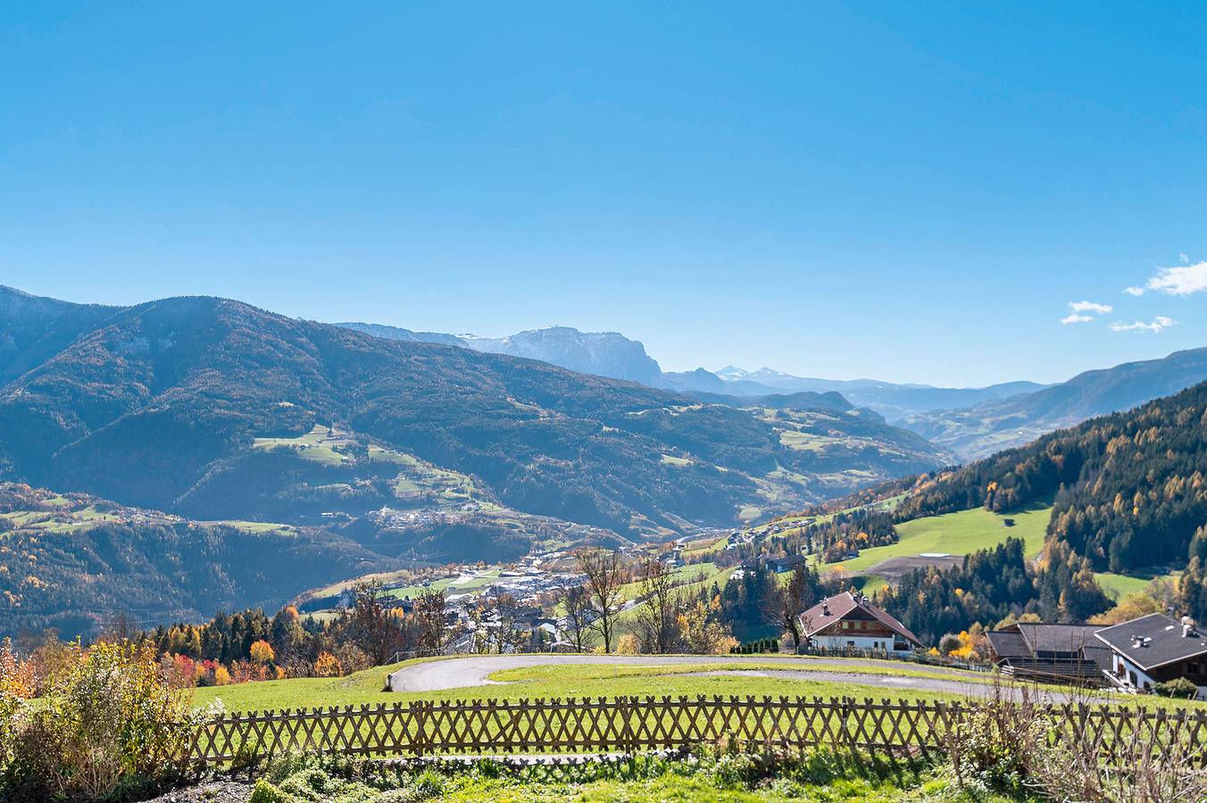 Ganze Wohnung, Apartment „Zolerhof Anemone“ mit Bergblick, gemeinsamer Terrasse und Wlan in Schnauders, Feldthurns
