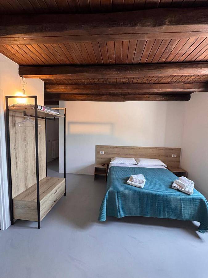 Double Room in Padula, Salerno (província)