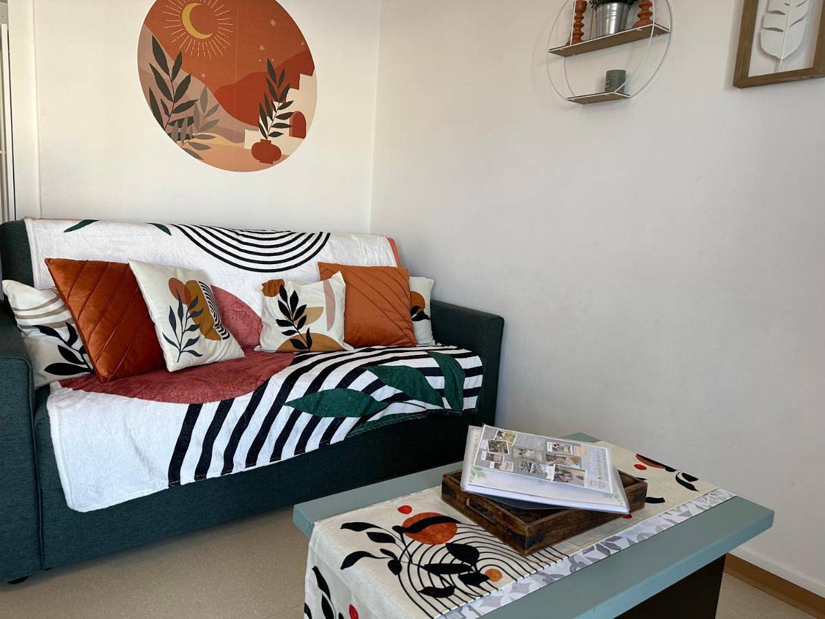 Appartement entier, Studio cabine vue mer latérale in Sainte Cécile Plage, Camiers
