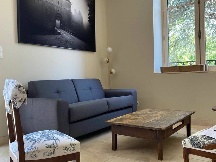 Casa elegante con jardín privado, vista al castillo in Ainay-le-Vieil, Saint-Amand-Montrond