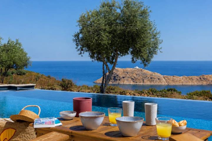 Vakantiehuis voor 6 personen, with Terras and Tuin as well as Zwembad in L'Île-Rousse