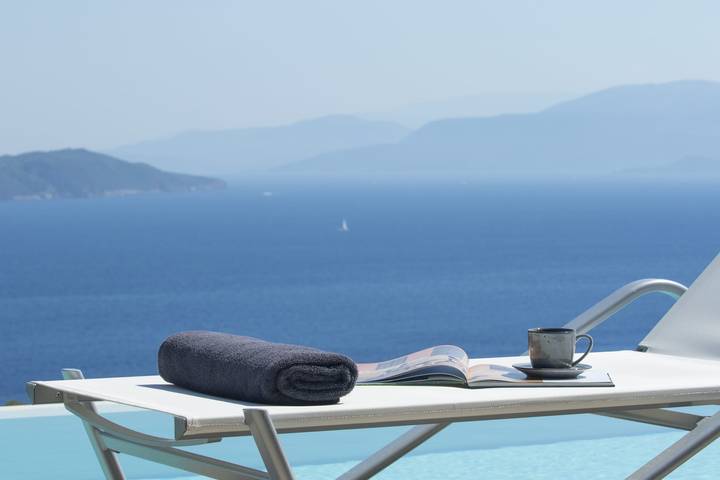Διαμερίσματα διακοπών για 6 άτομα, με Ταράτσα και Παιδική πισίνα καθώς και Πισίνα στα Σύβοτα (Λευκάδα)