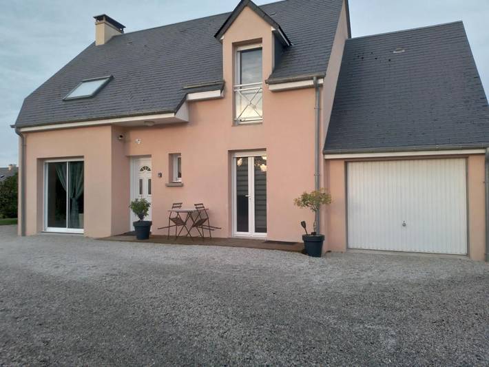 Gîte pour 2 personnes, avec terrasse ainsi que vue et jardin, animaux acceptés à Saint-Hilaire-Petitville - 3