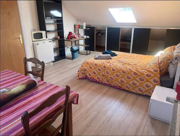 Gîte pour 4 personnes, avec jardin à Ouroux-sur-Saône