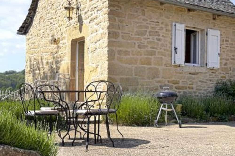 Maison De Vacances pour 4 Personnes dans Castelnau-de-Mandailles, L'Aubrac
