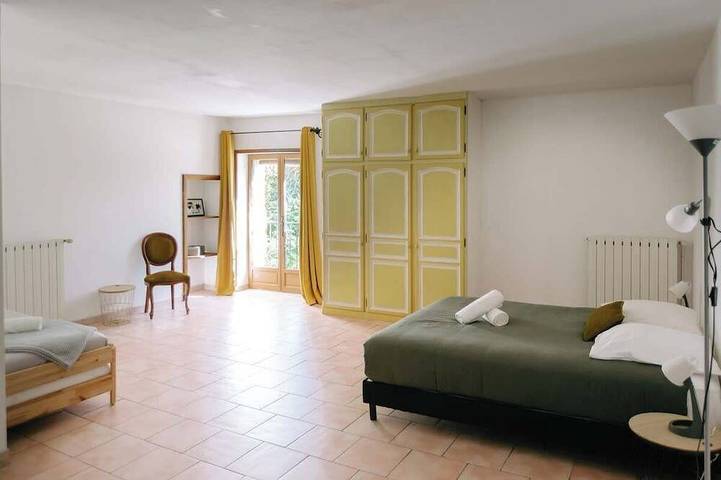 84B7 - Logement dans Mas de charme du Xviiième siècle in Althen-des-Paluds, Vaucluse
