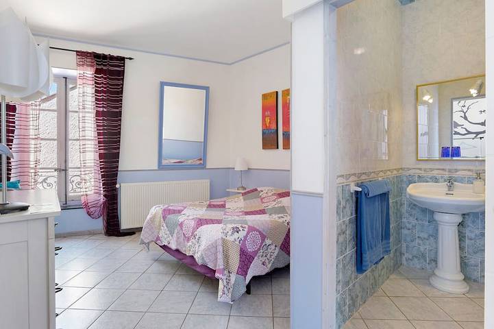 Chambre d’hôte pour 2 personnes, avec Jardin et Piscine